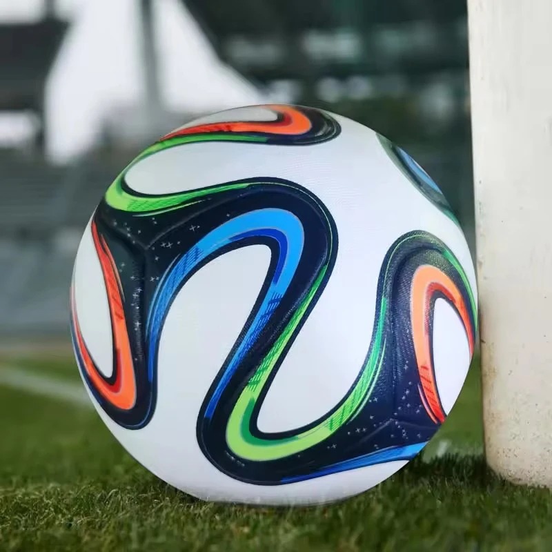 2014年製、男女兼用、サイズ5、PU製、大人用、屋外スポー - Team Sports のレビューと価格